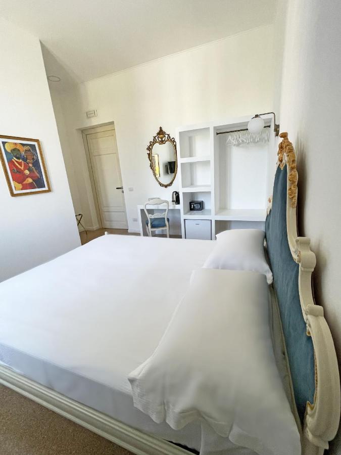 מסינה Isola - Smart Aparthotel מראה חיצוני תמונה